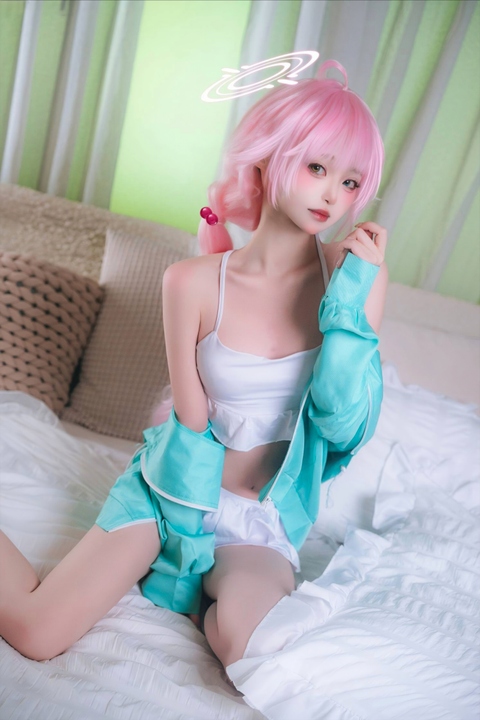 Irisuare_愛莉 · 蔚蓝档案 小鸟游星野｜16P-242MB · 黄昏教室里的慵懒守护者-玩图志